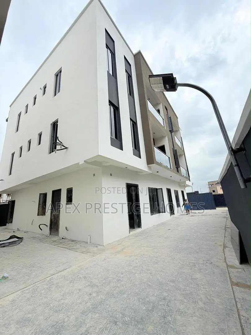 4bdrm Duplex in Obafemi Owode for sale in Obafemi-Owode