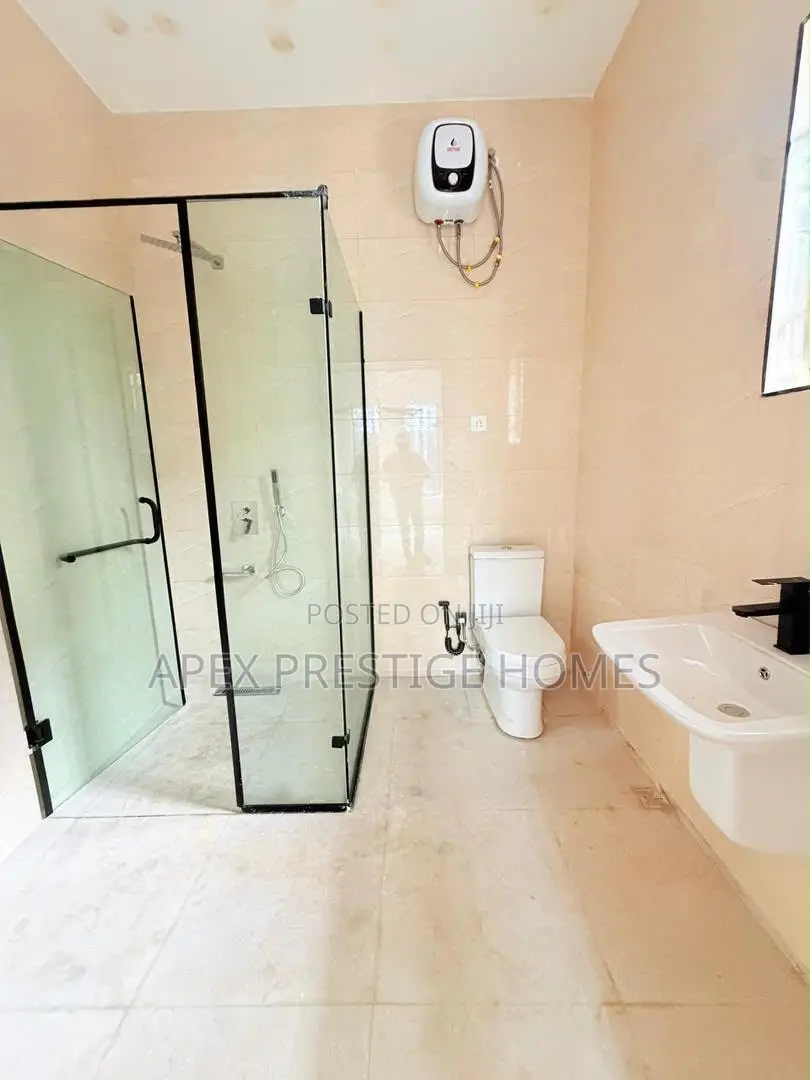 4bdrm Duplex in Obafemi Owode for sale in Obafemi-Owode