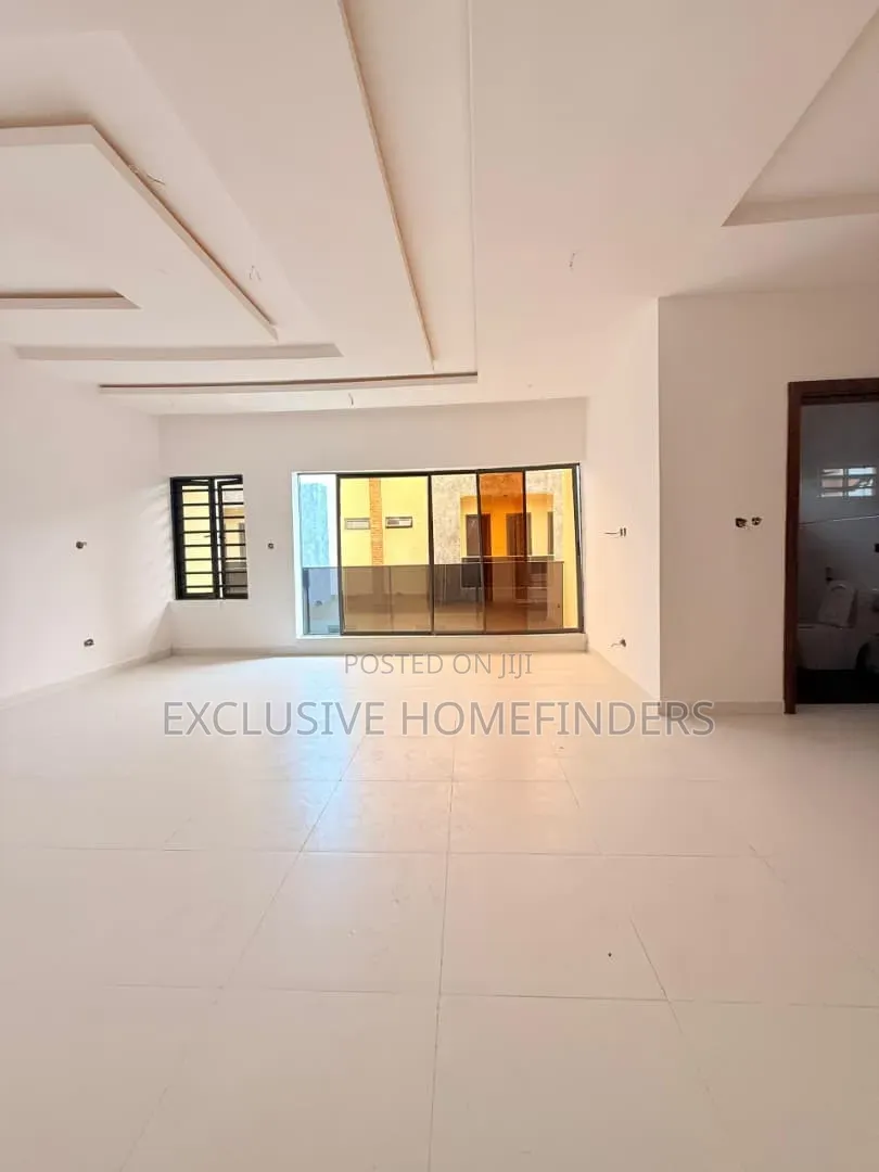 3bdrm Duplex in Sherwood Court, Sangotedo for sale in Sangotedo