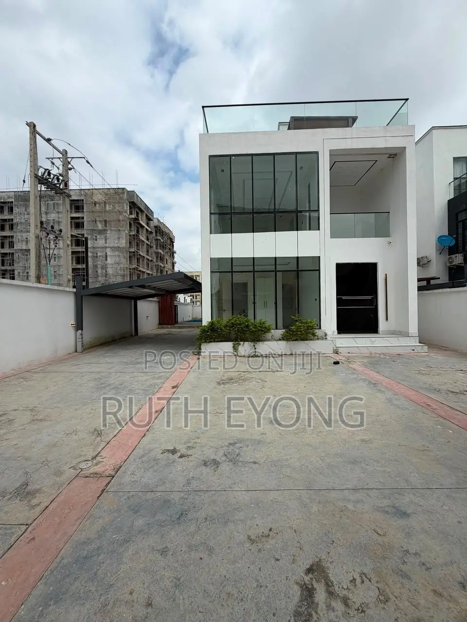 5bdrm House in Lekki for sale in Lekki Phase 1