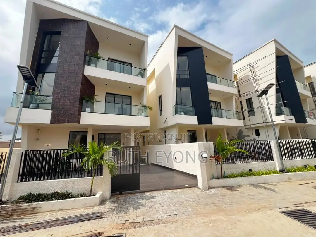 5bdrm House in Orchid Lekki Lagos for sale in Lekki Phase 1