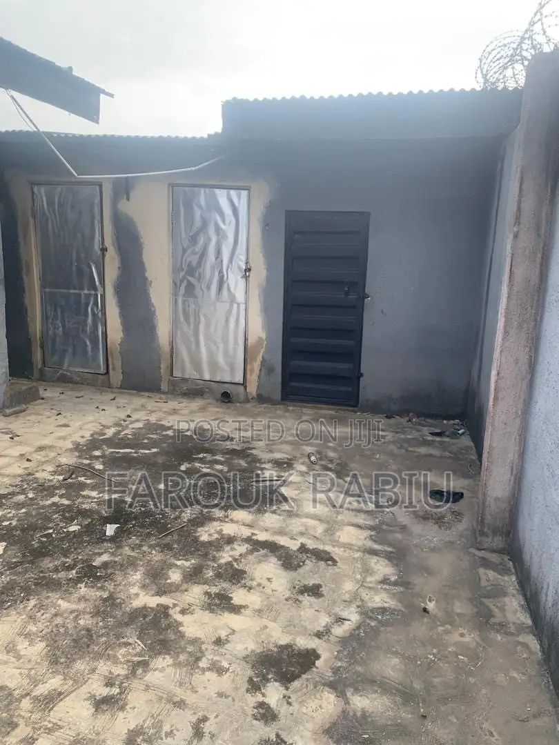 3bdrm House in Industrial Estate, Ikorodu for sale in Ikorodu