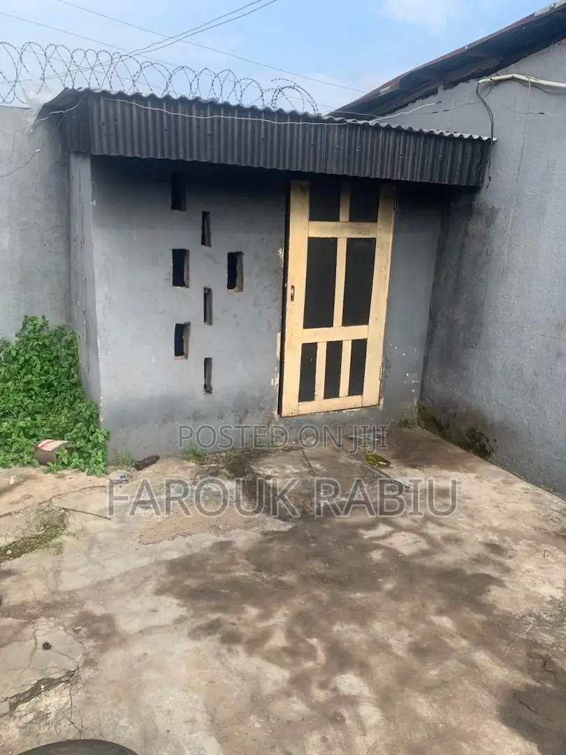 3bdrm House in Industrial Estate, Ikorodu for sale in Ikorodu