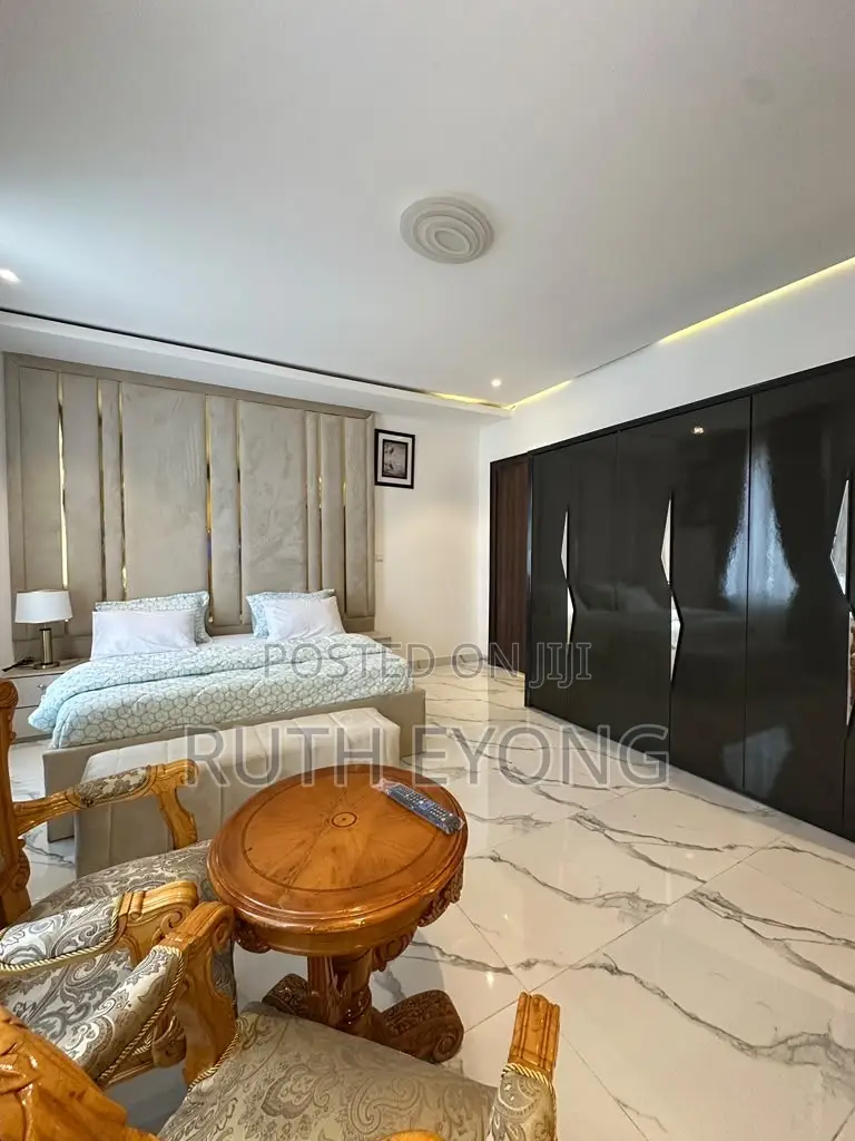 Furnished 3bdrm Apartment in Vi Main, Victoria Island Extension in Victoria Island Extension