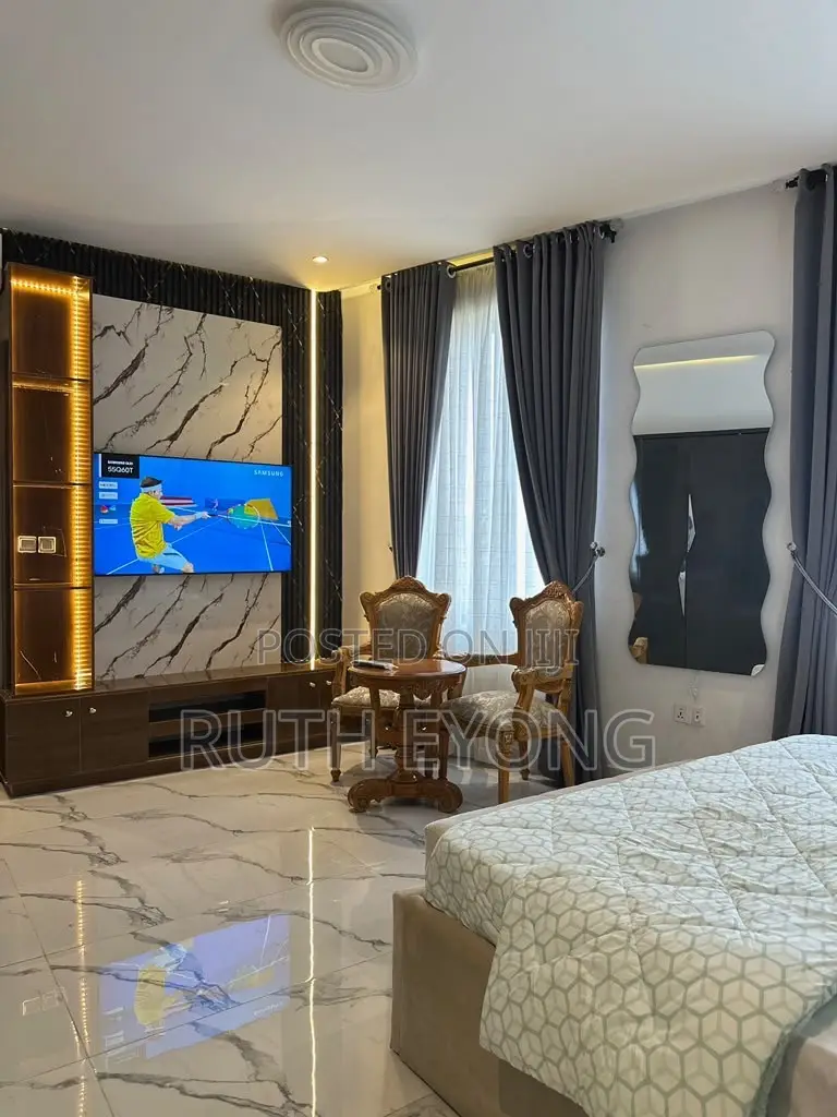 Furnished 3bdrm Apartment in Vi Main, Victoria Island Extension in Victoria Island Extension