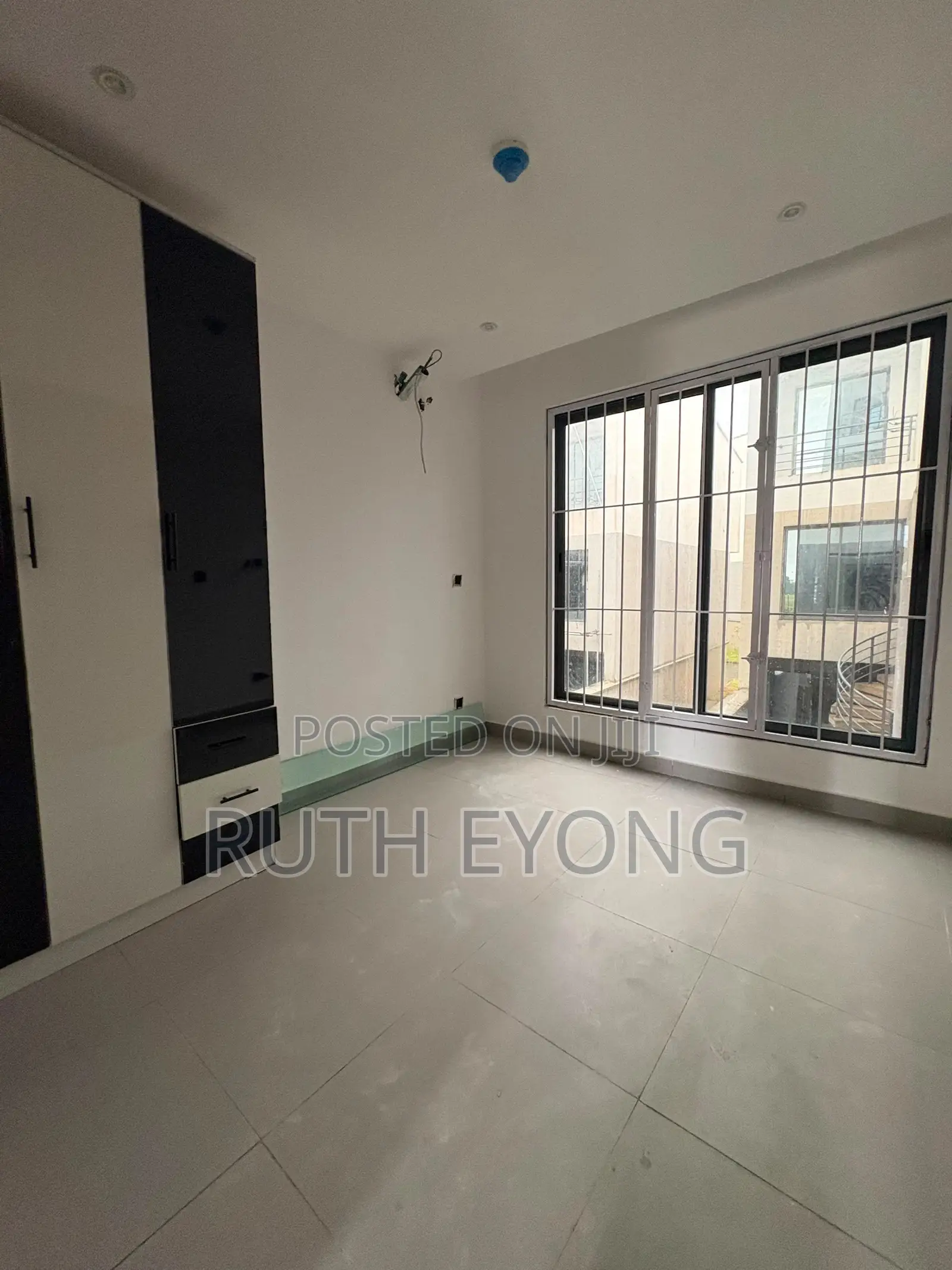 5bdrm House in 𝗧𝘄𝗶𝗻𝗟𝗮𝗸𝗲 𝗘𝘀𝘁𝗮𝘁𝗲, Chevron for rent in Chevron