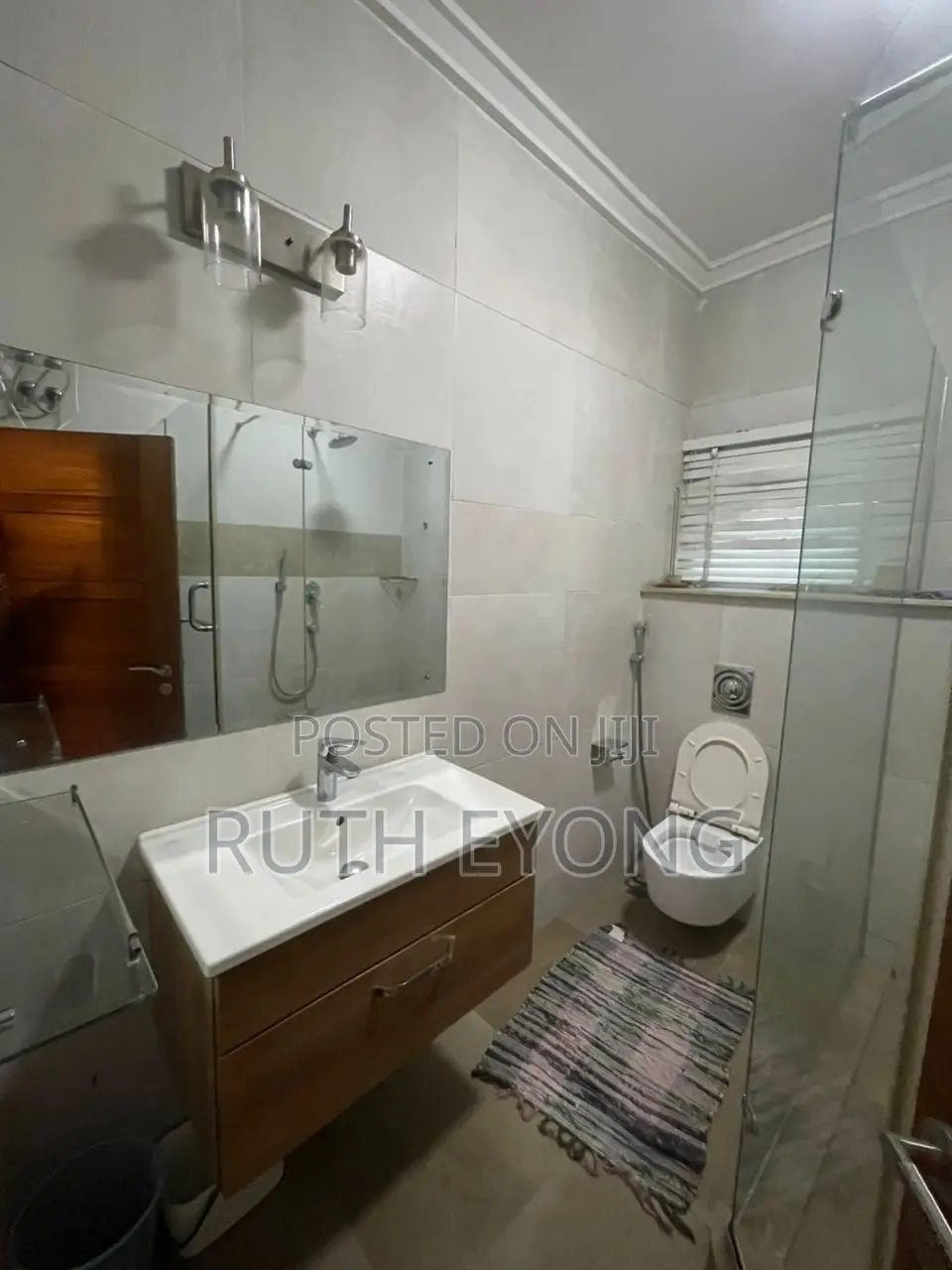 4bdrm House in 𝗢𝗳𝗳a 𝗔𝗱𝗺𝗶𝗿𝗮𝗹𝘁𝘆 𝗪𝗮𝘆,, Lekki Phase 1 for rent in Lekki Phase 1