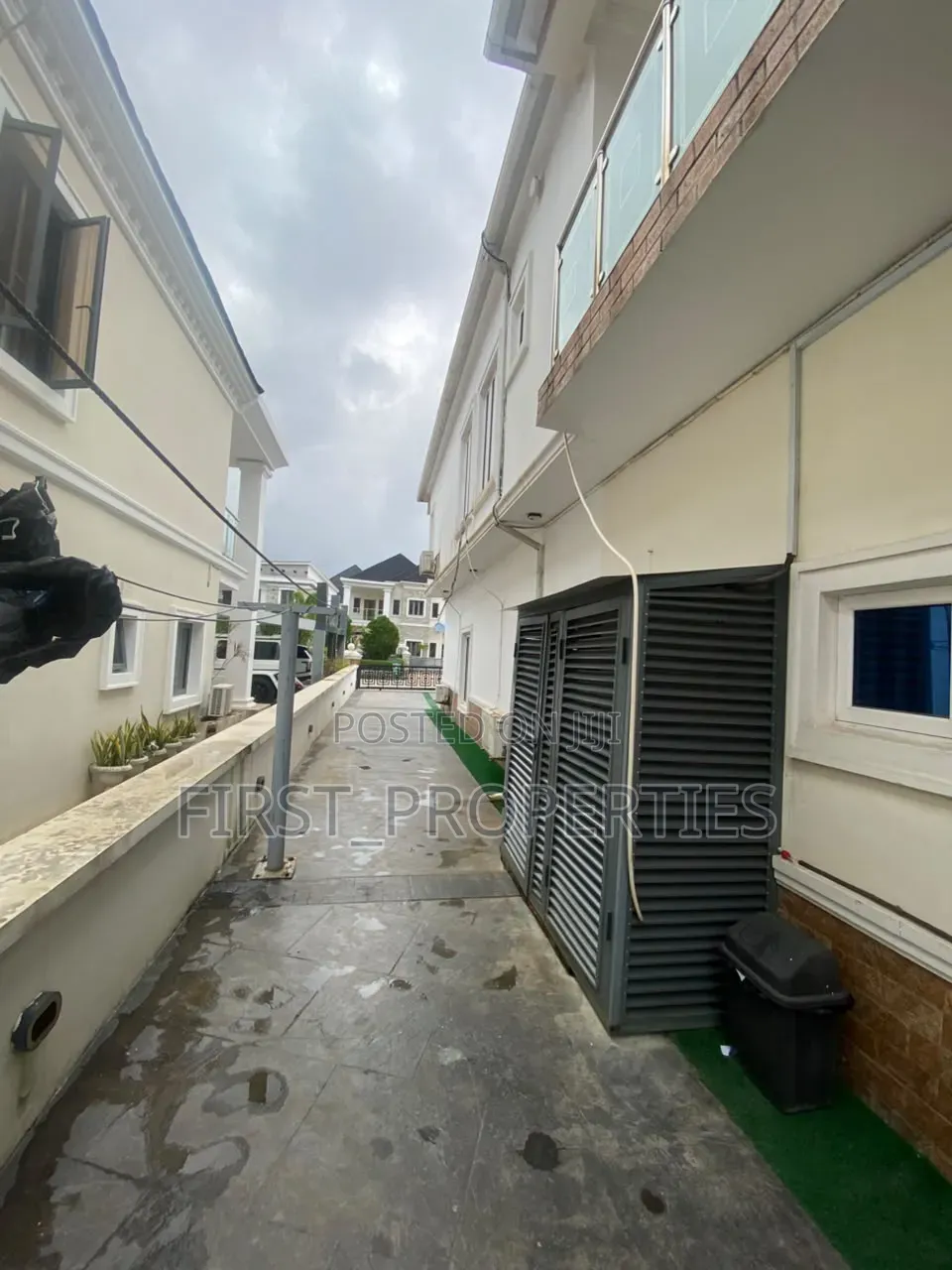Furnished 5bdrm Duplex in Mega Bond Estate for sale in Ikota