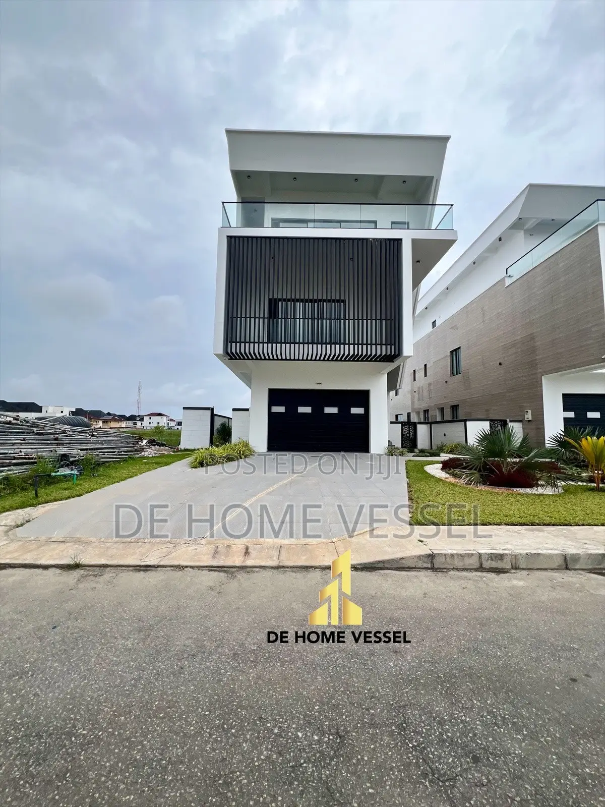 5bdrm Duplex in VGC / Ajah for sale in VGC / Ajah