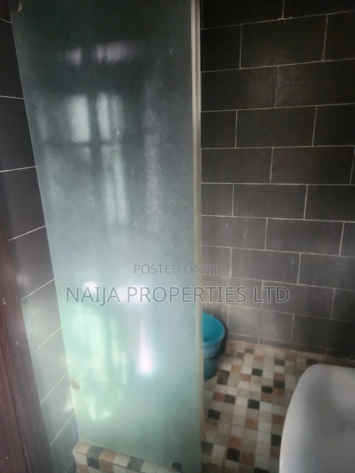 1bdrm Shared Apartment in Lekki Conservation, Chevron for rent in Chevron