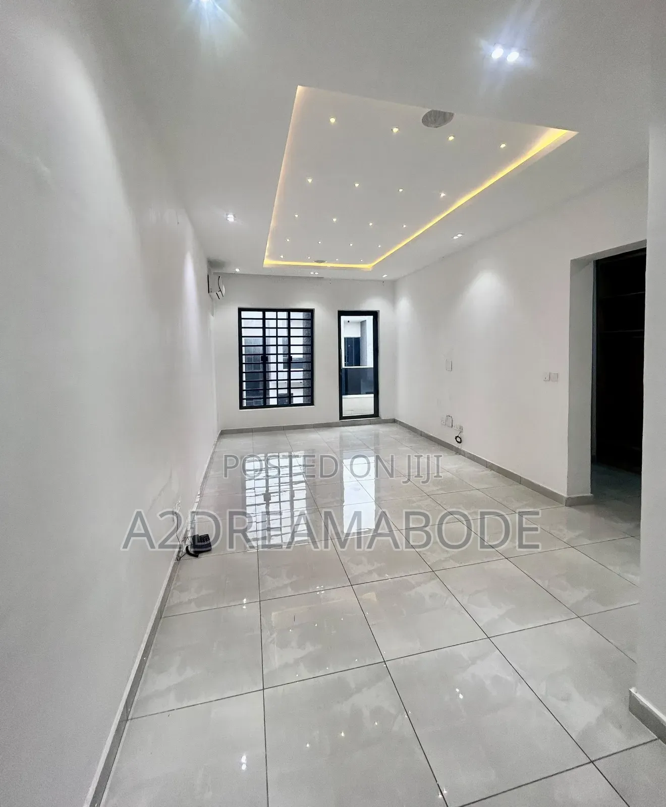 4bdrm Duplex in Off Adeola Odeku for rent in Adeola Odeku