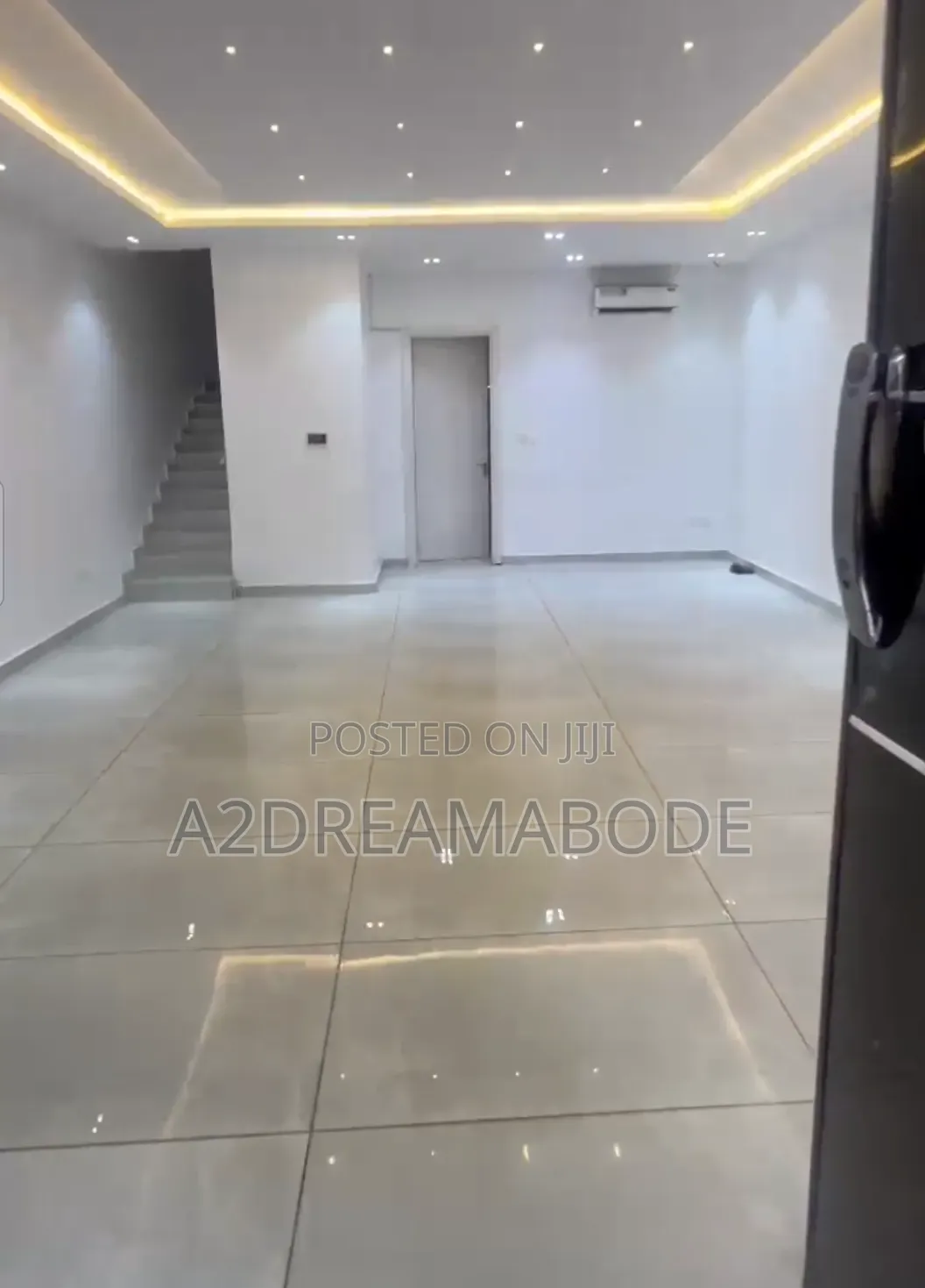 4bdrm Duplex in Off Adeola Odeku for rent in Adeola Odeku
