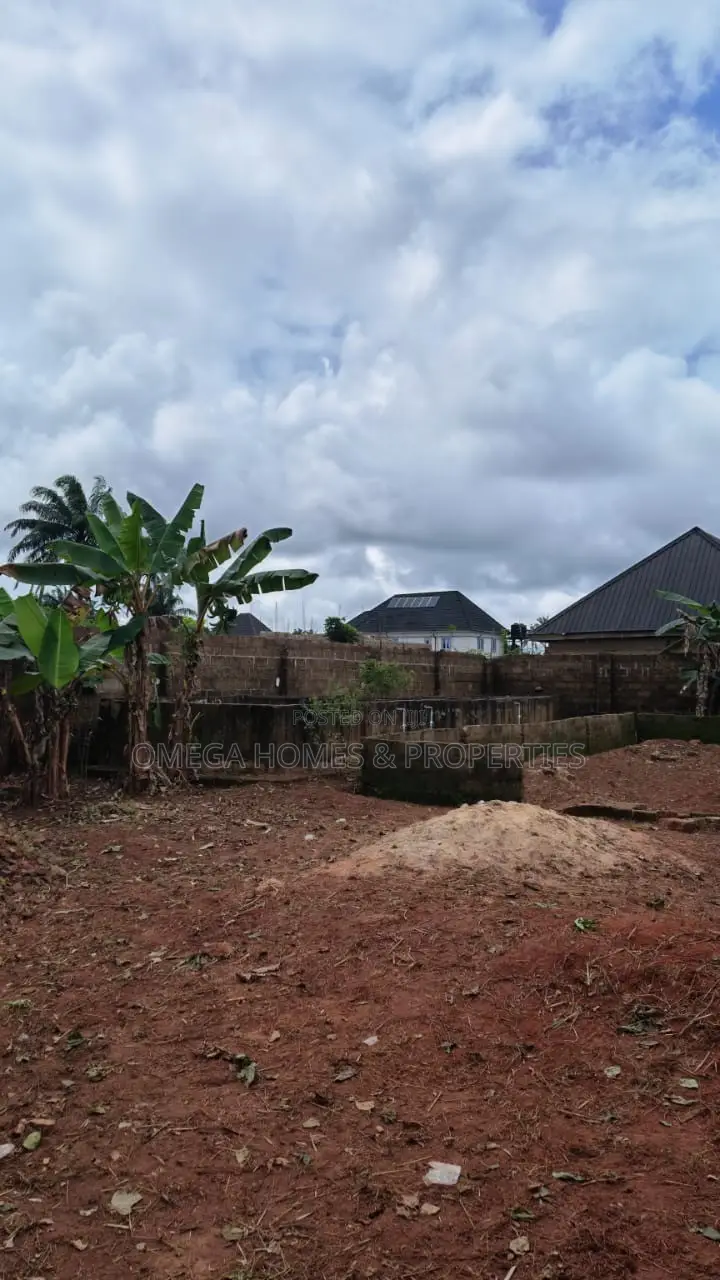 1 Plot Piggery/Poultry Farm Land for Sale – Fenced Developed in Umuahia
