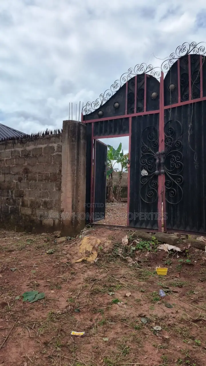 1 Plot Piggery/Poultry Farm Land for Sale – Fenced Developed in Umuahia