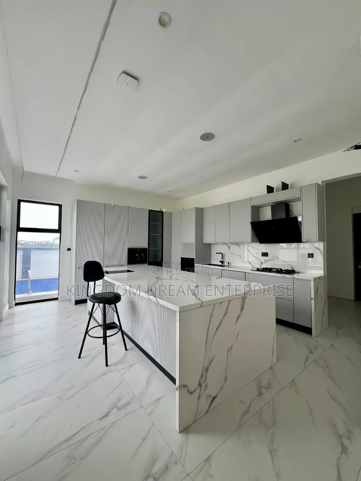 5bdrm Duplex in Vgc for sale in VGC / Ajah