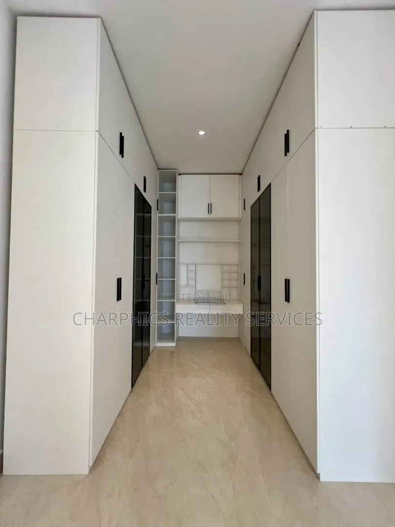 5bdrm Duplex in Old Ikoyi for sale in Old Ikoyi