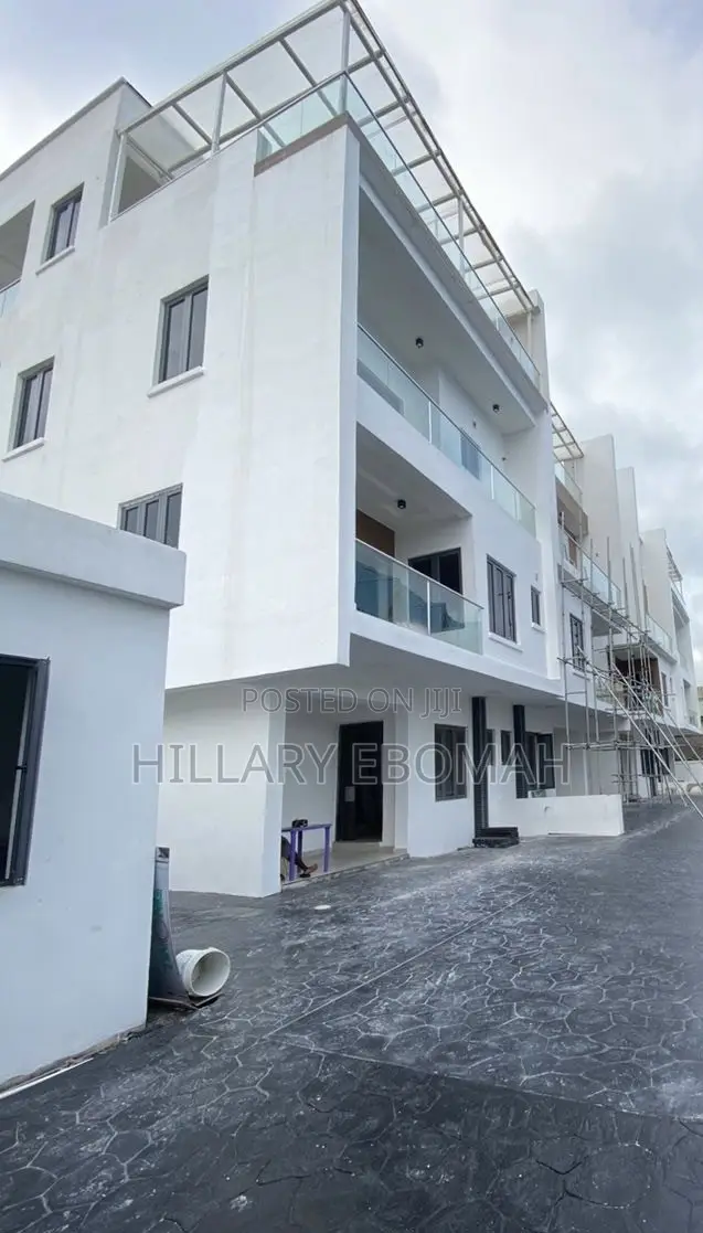 4bdrm Duplex in Lekki Phase 1 for rent in Lekki Phase 1