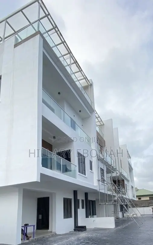 4bdrm Duplex in Lekki Phase 1 for rent in Lekki Phase 1