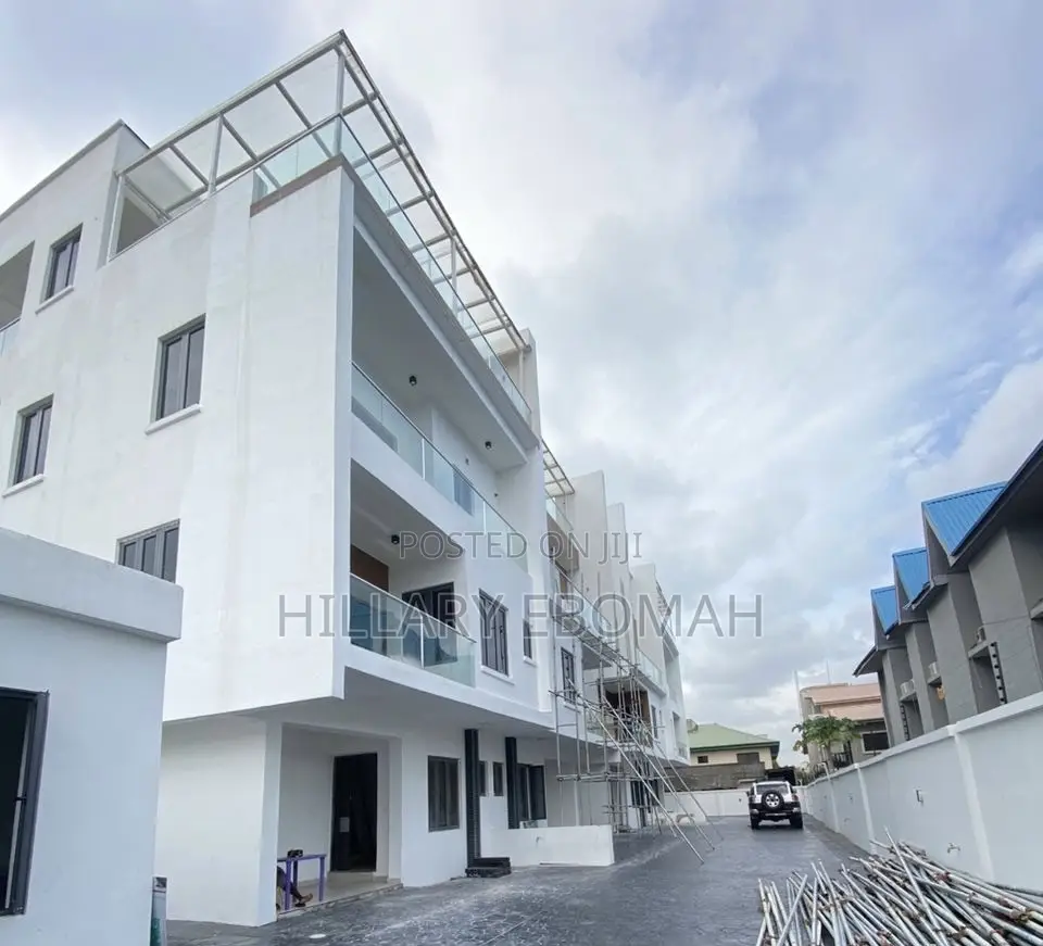 4bdrm Duplex in Lekki Phase 1 for rent in Lekki Phase 1