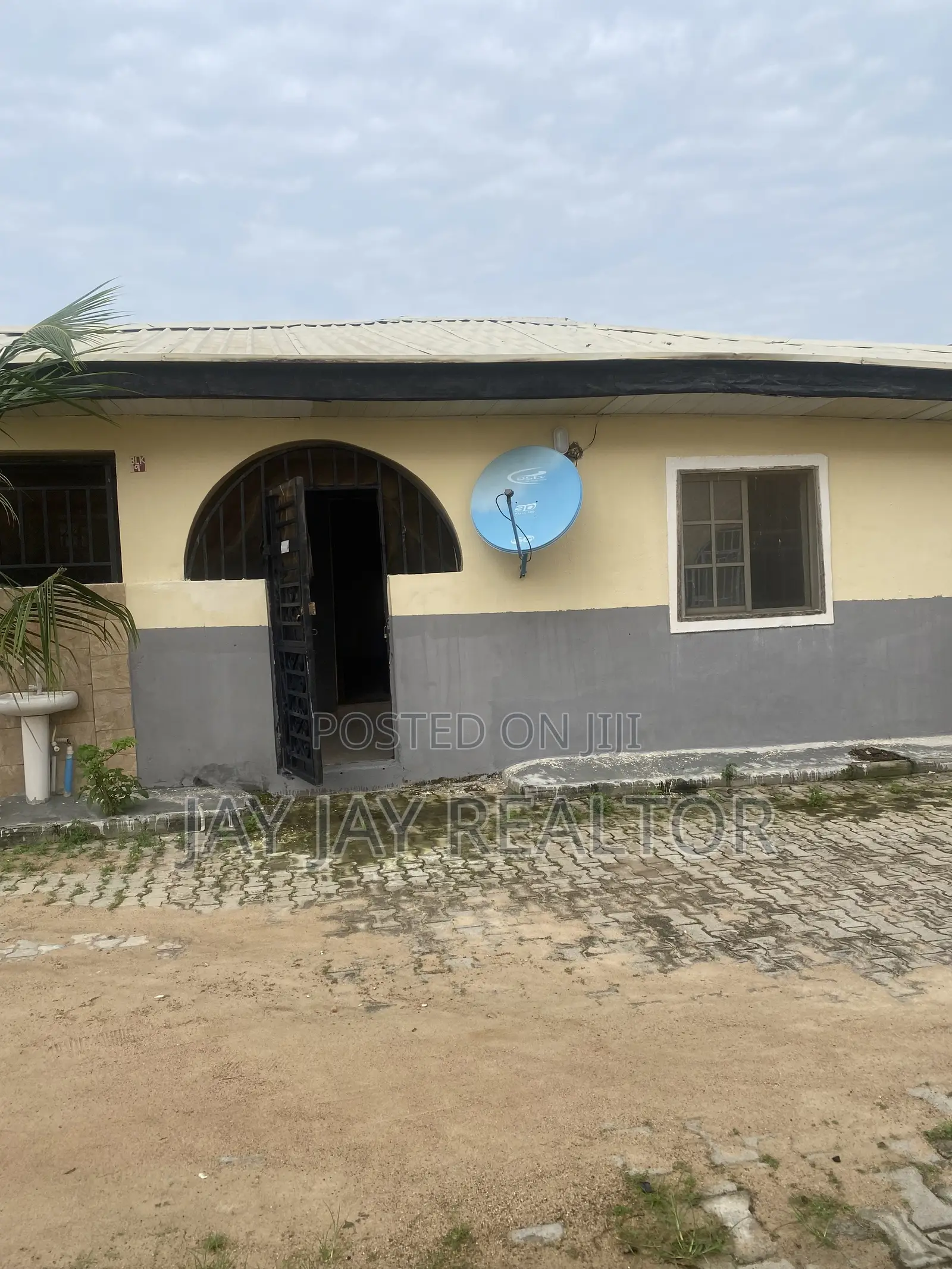 3bdrm Bungalow in Lugbe District for rent in Lugbe District