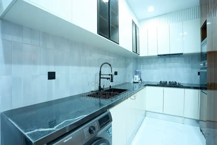 2-Bedroom Apartment With Gym, Pool City View in Banana Island