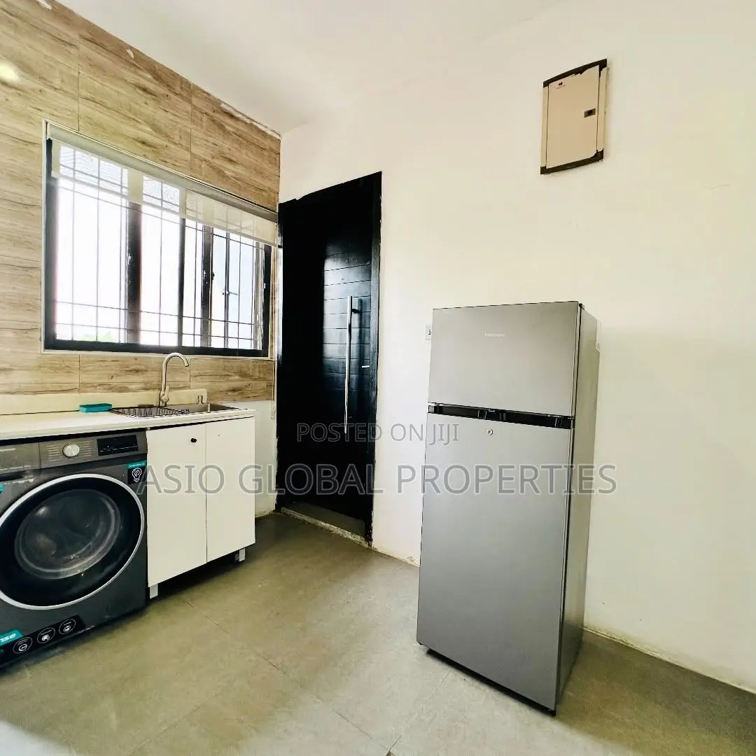 2-Bedroom Modern Apartment in Lekki Phase 1 in Lekki Phase 1