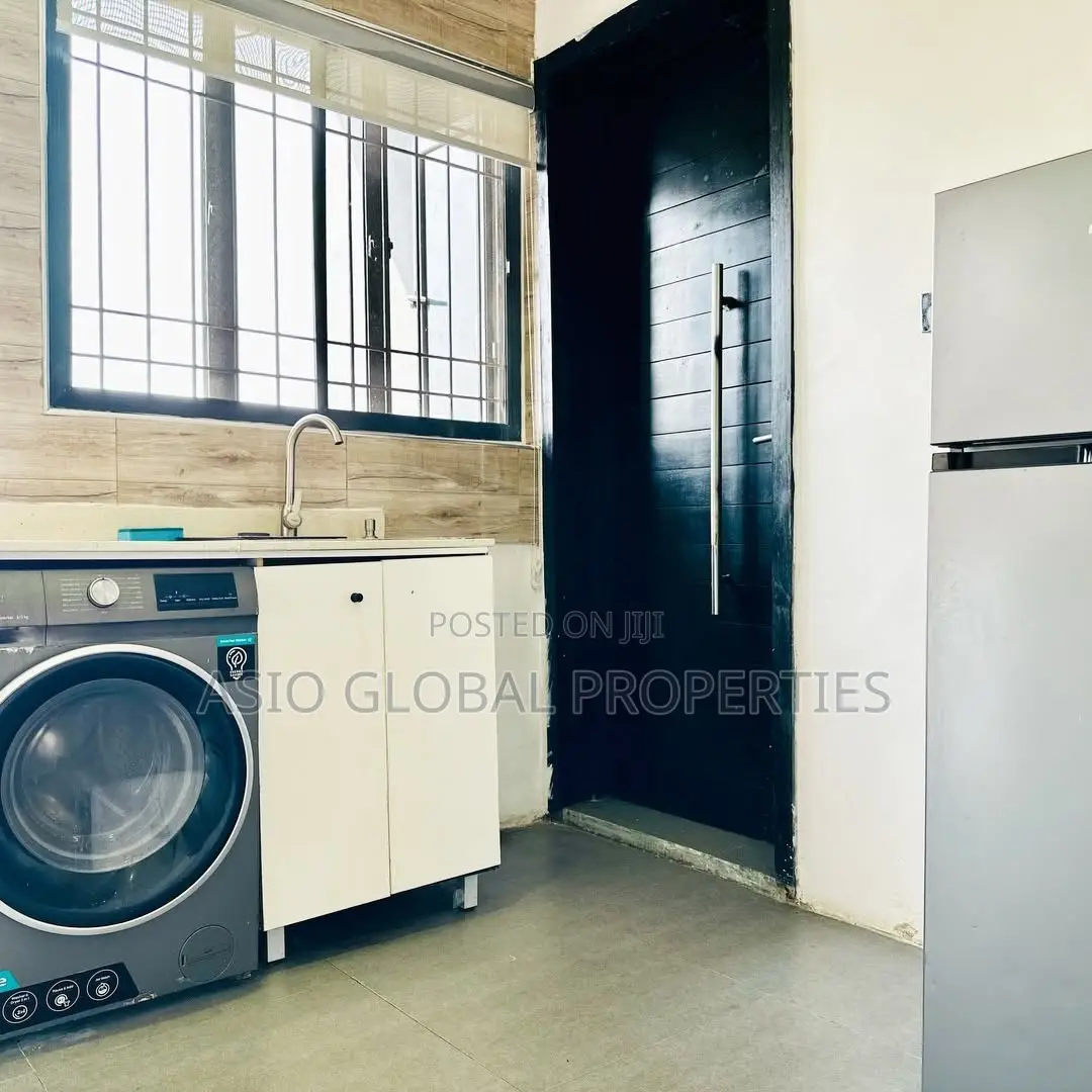2-Bedroom Modern Apartment in Lekki Phase 1 in Lekki Phase 1