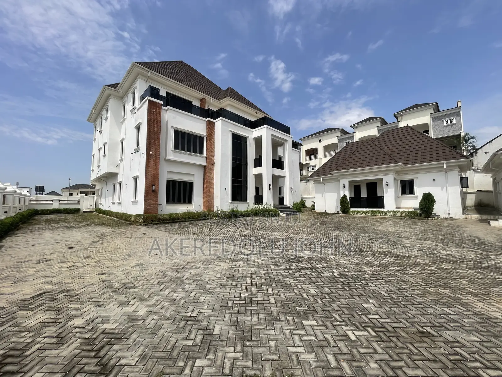 7bdrm Duplex in Guzape District for sale in Guzape District