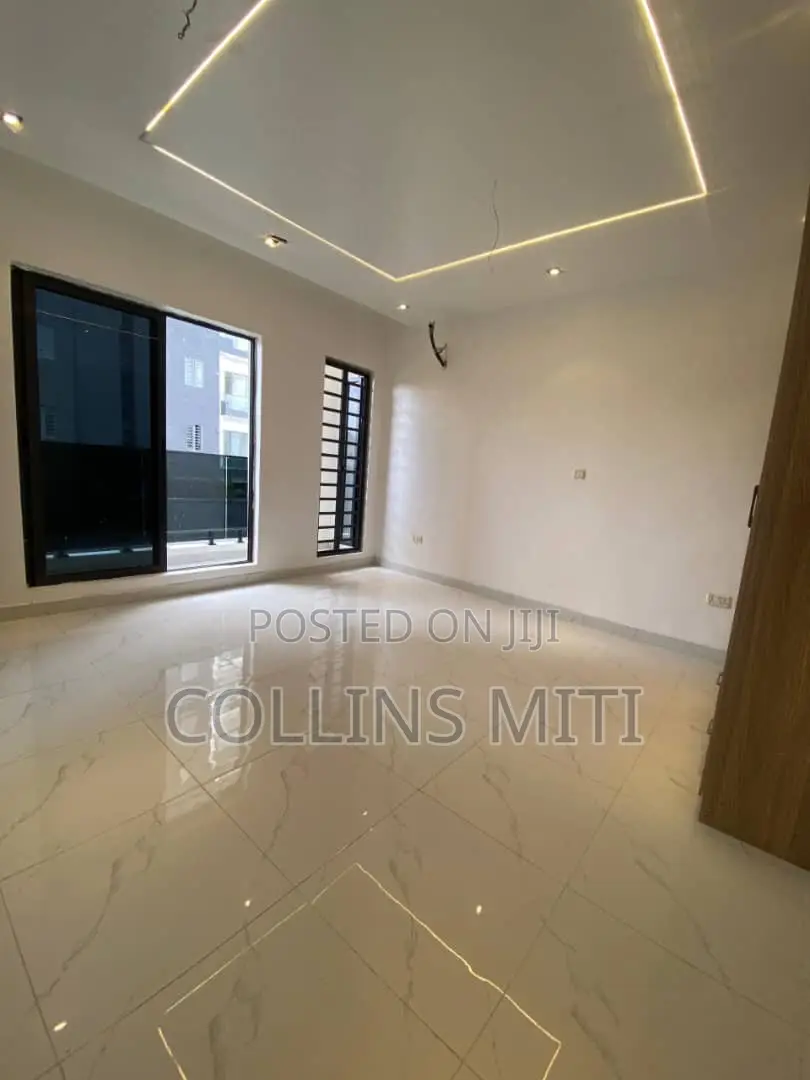 4bdrm Duplex in A Serene Estate, Lekki Phase 1 for sale in Lekki Phase 1