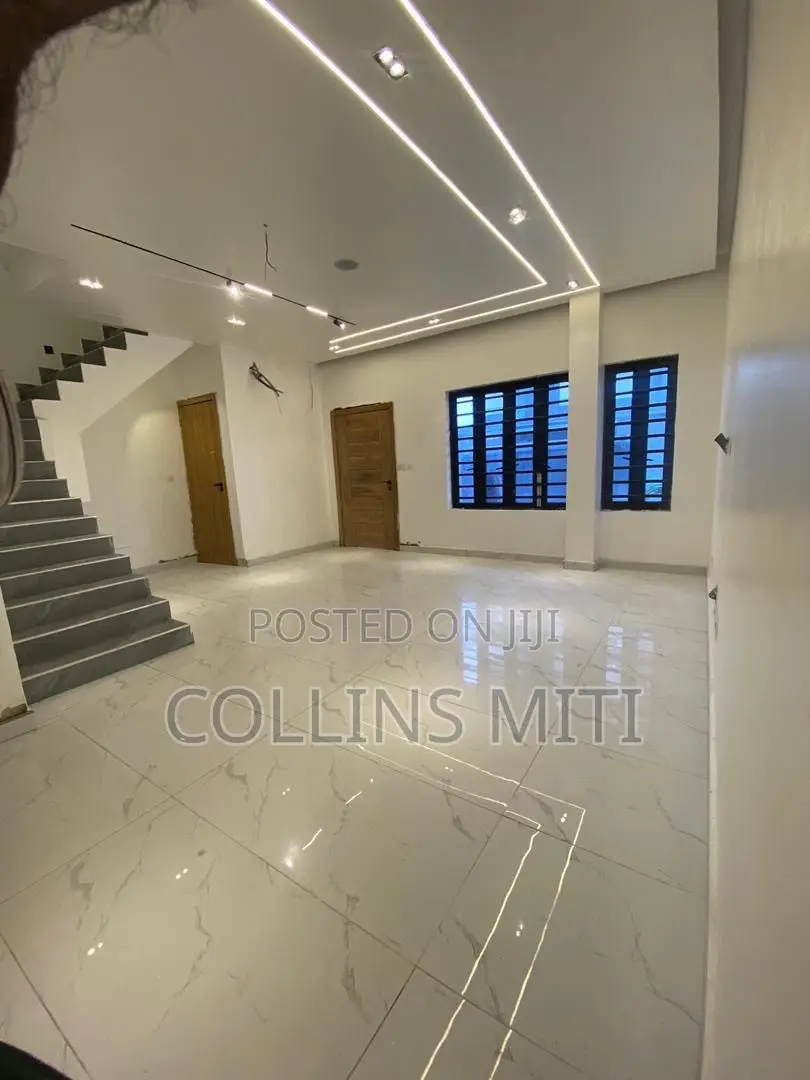 4bdrm Duplex in A Serene Estate, Lekki Phase 1 for sale in Lekki Phase 1