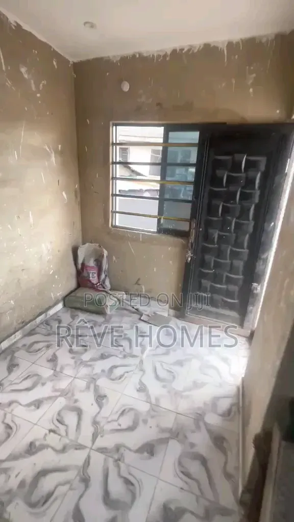 Studio Apartment in Soluyi for rent in Soluyi