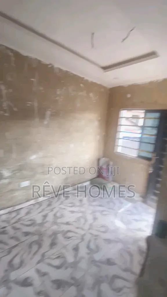 Studio Apartment in Soluyi for rent in Soluyi