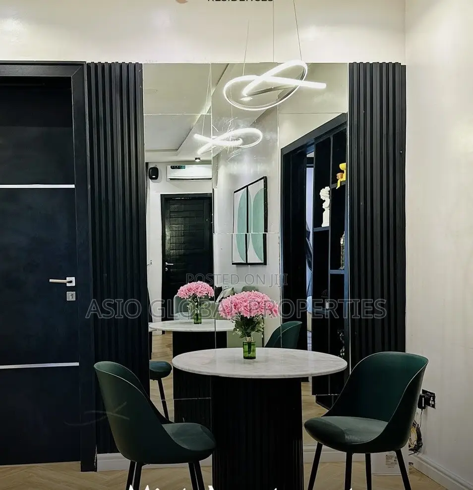 1-Bedroom Modern Apartment With Workstation in Lekki Phase 1 in Lekki Phase 1