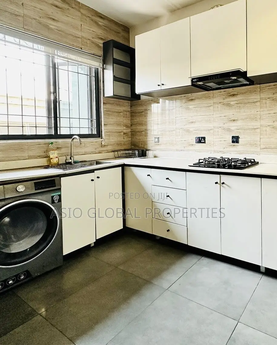 1-Bedroom Modern Apartment With Workstation in Lekki Phase 1 in Lekki Phase 1