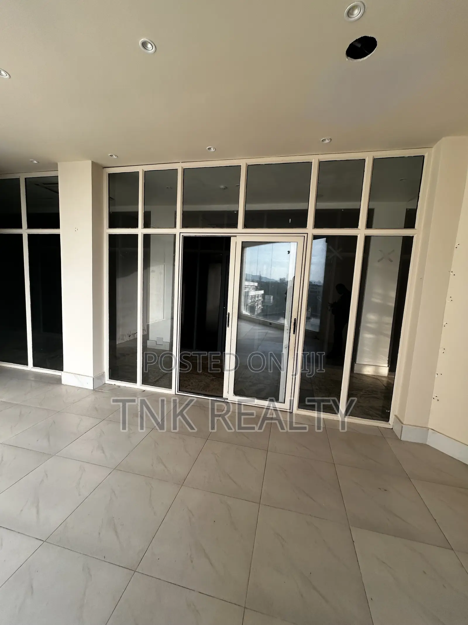 Shop for Rent in Wuse 2 in Wuse 2