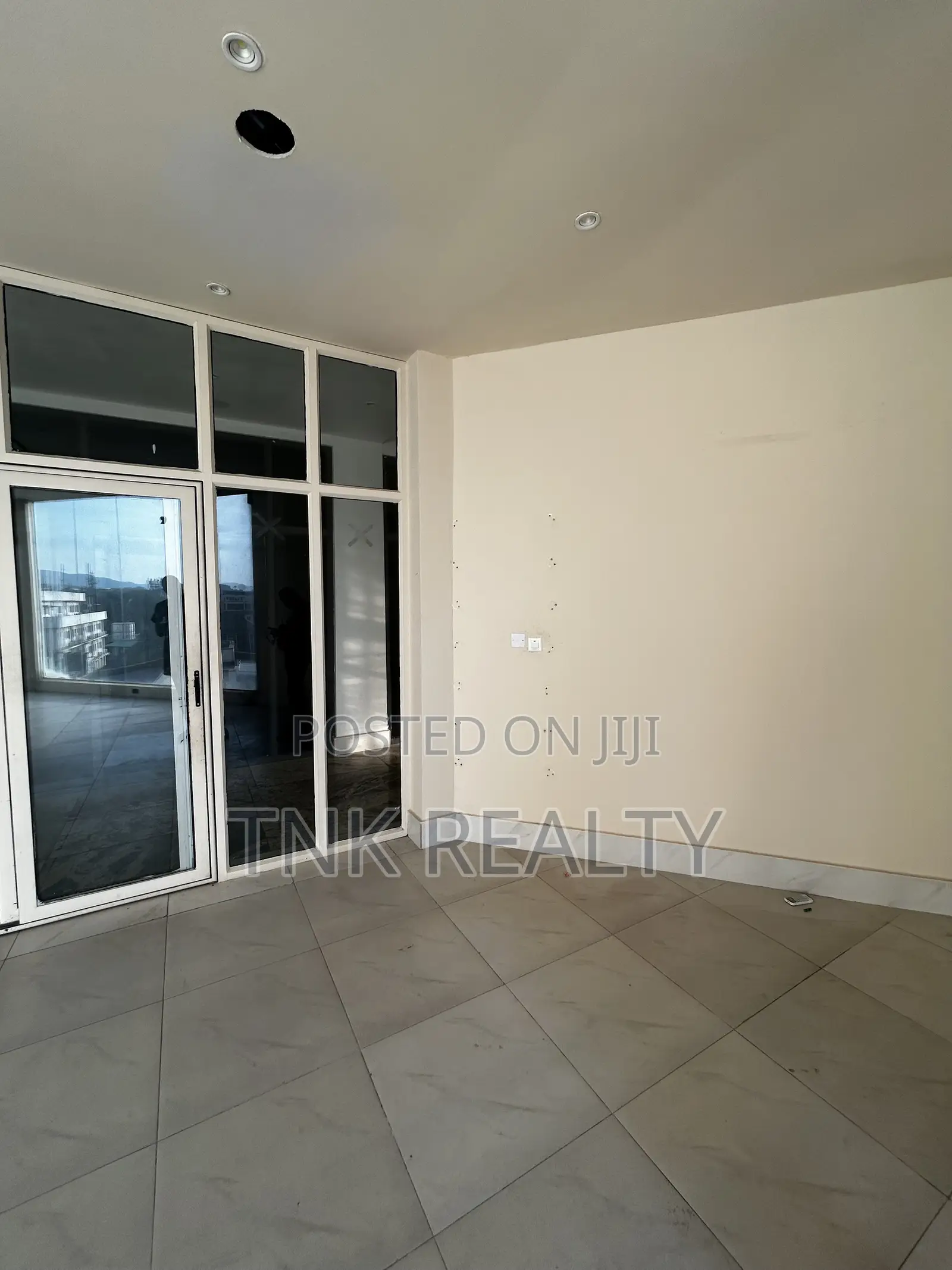 Shop for Rent in Wuse 2 in Wuse 2