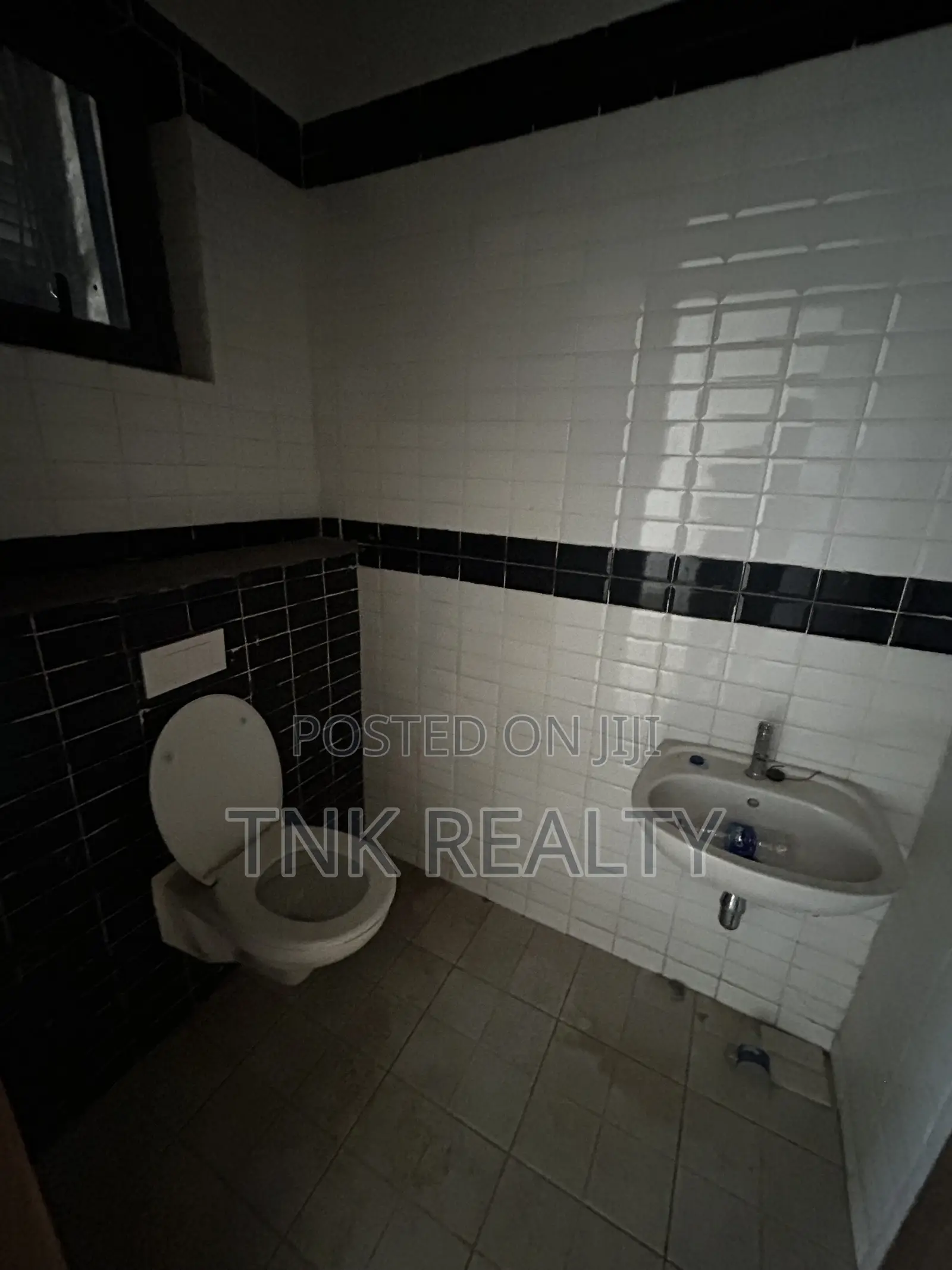 Shop Space for Rent in Wuse 2 in Wuse 2