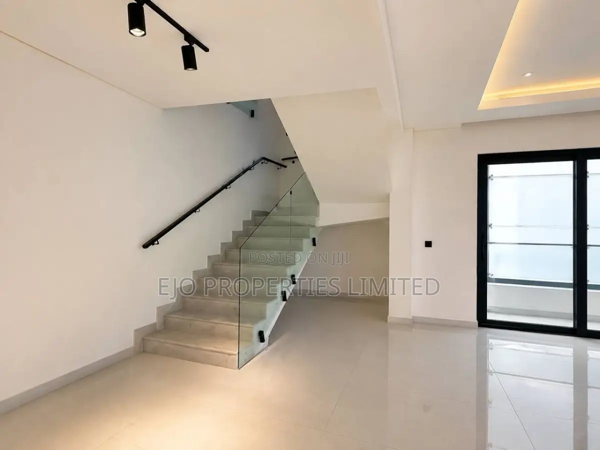4bdrm Maisonette in Old Ikoyi for sale in Old Ikoyi