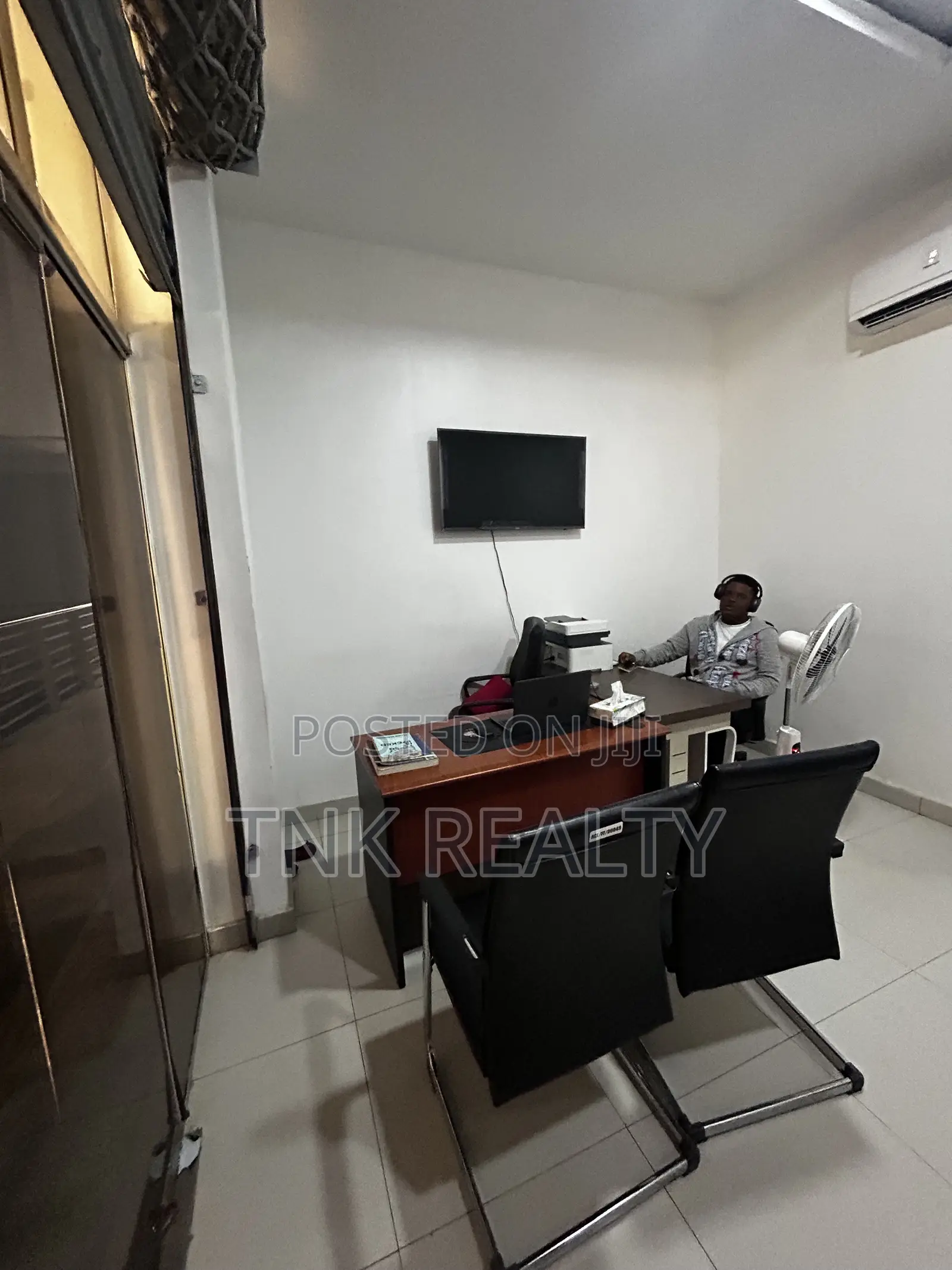 Ground Floor Office Space for Rent in Wuse 2 in Wuse 2