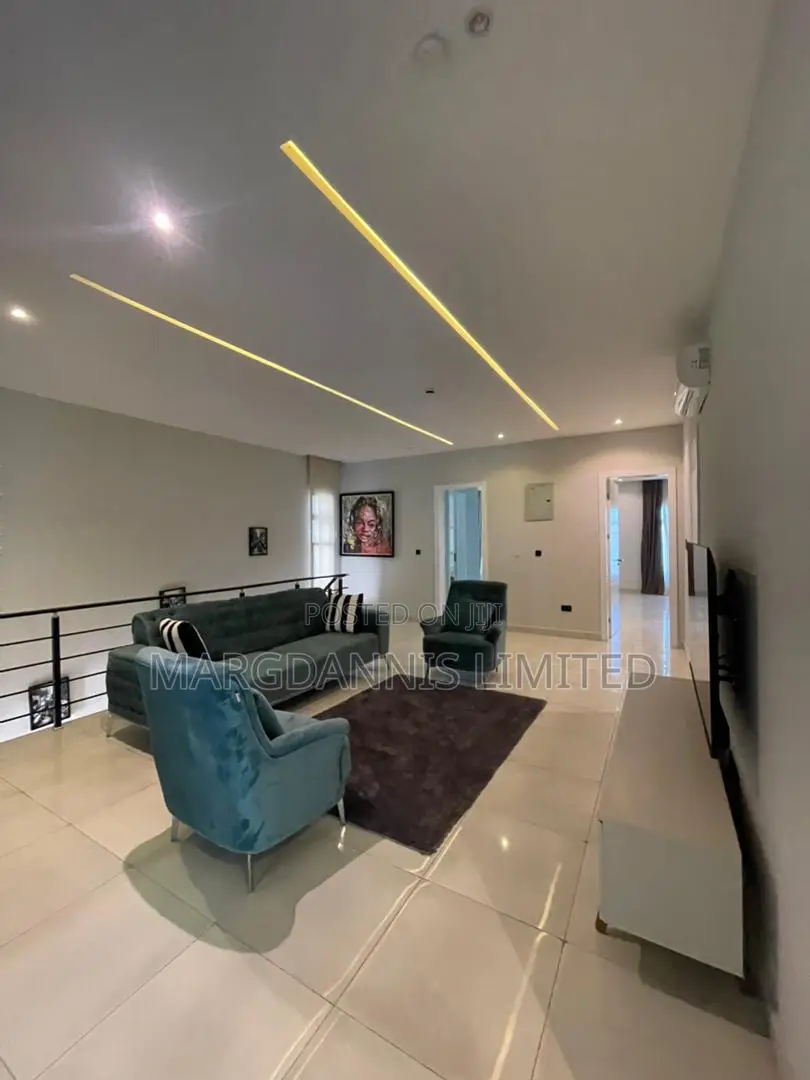 5bdrm Duplex in Lekki Phase 1 for sale in Lekki Phase 1