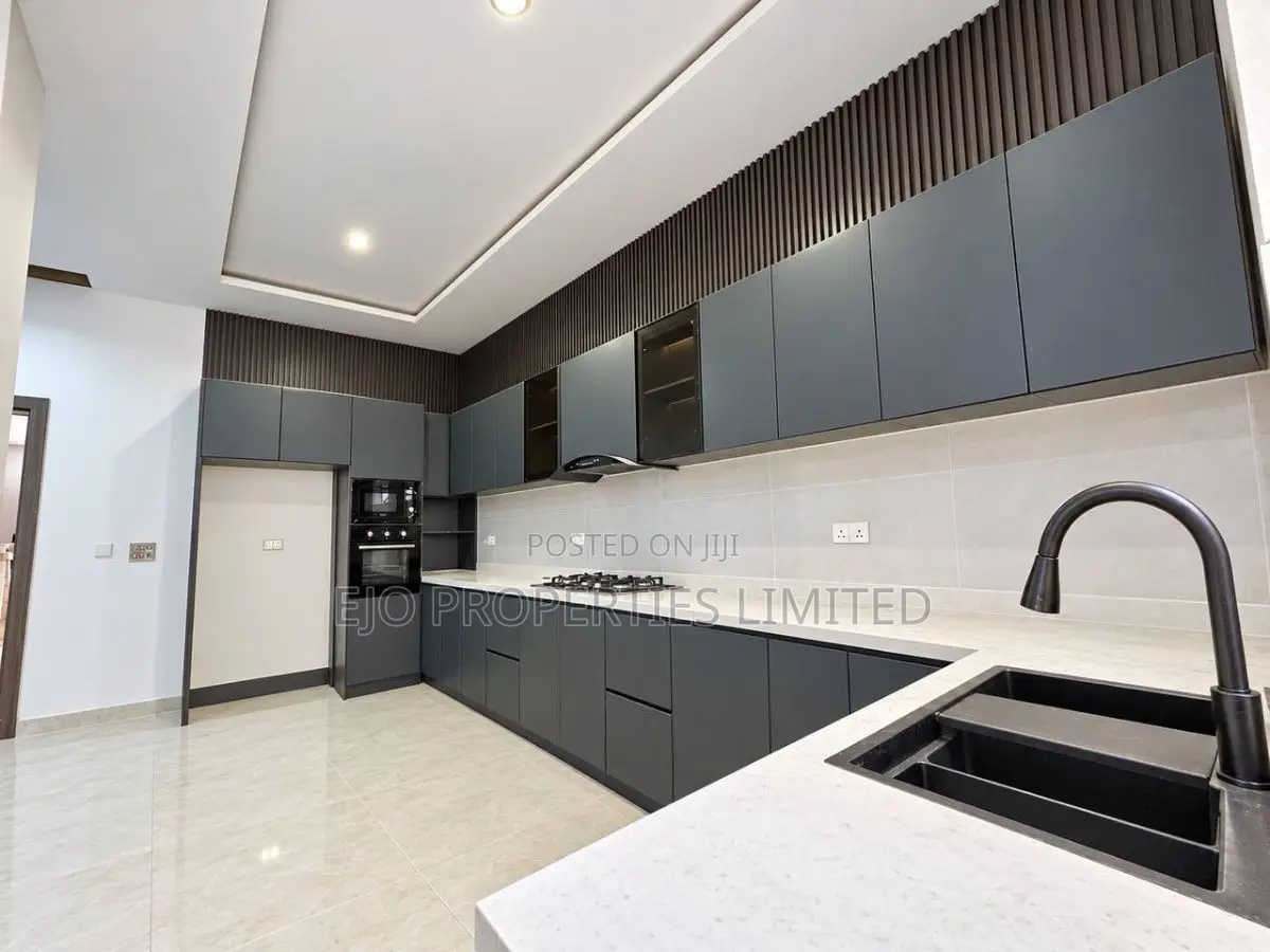 3bdrm Apartment in Lekki Phase 1 for sale in Lekki Phase 1