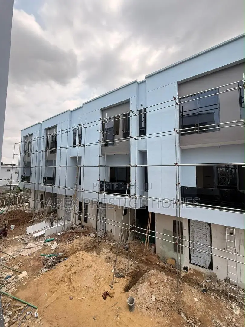 Furnished 4bdrm Duplex in Mende for sale in Mende