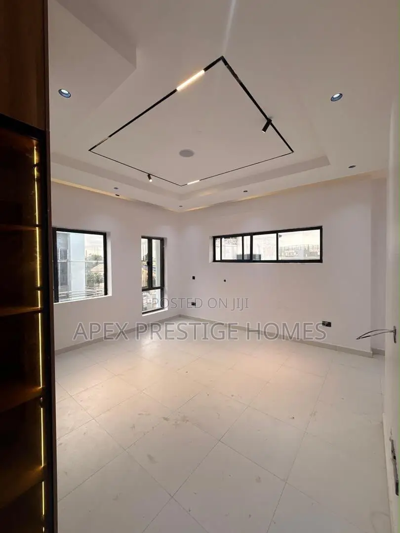 Furnished 4bdrm Duplex in Mende for sale in Mende