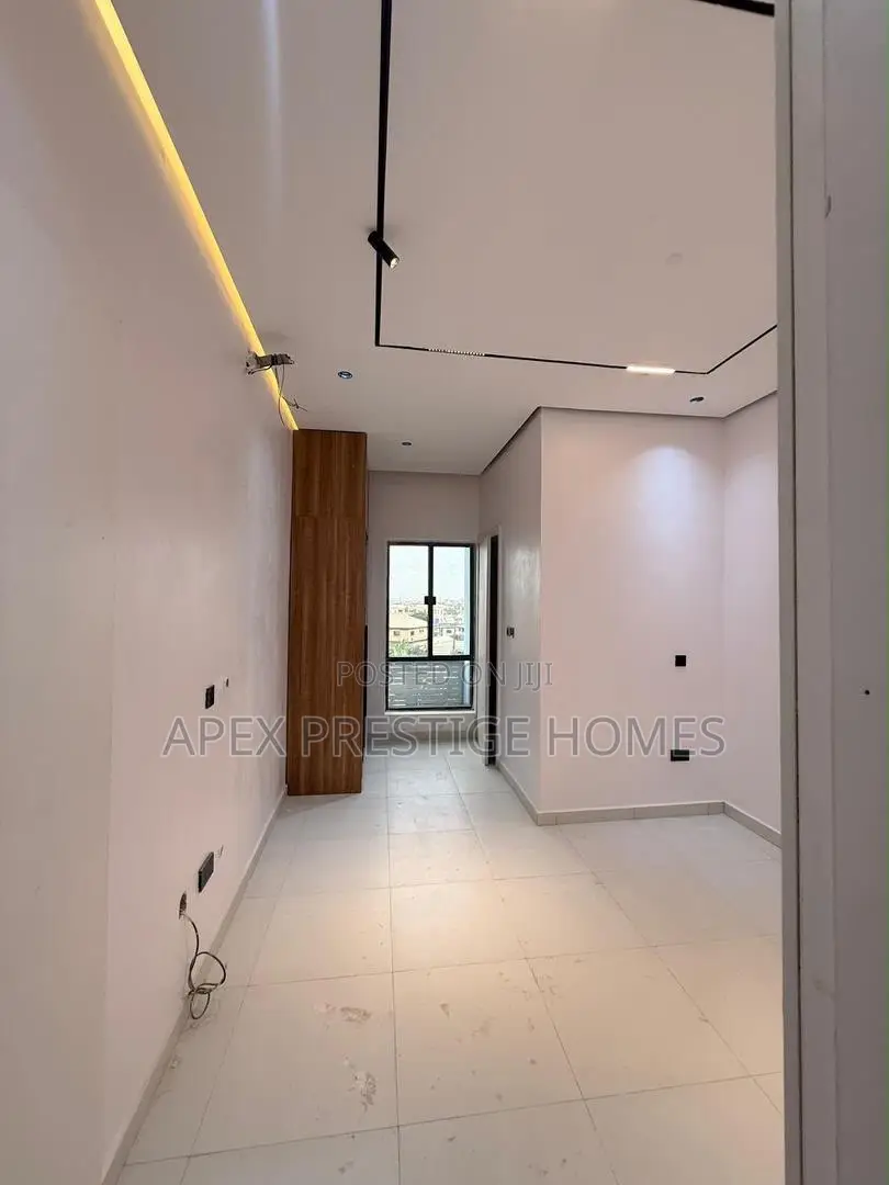 Furnished 4bdrm Duplex in Mende for sale in Mende