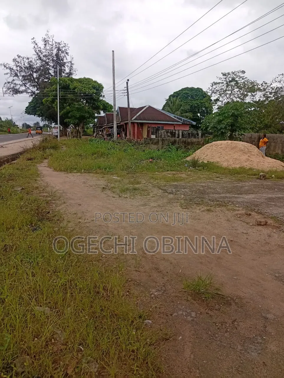 Distress Sale of 1 Half Plots WTH Building on D Major Igboh Etche Rd in Port-Harcourt