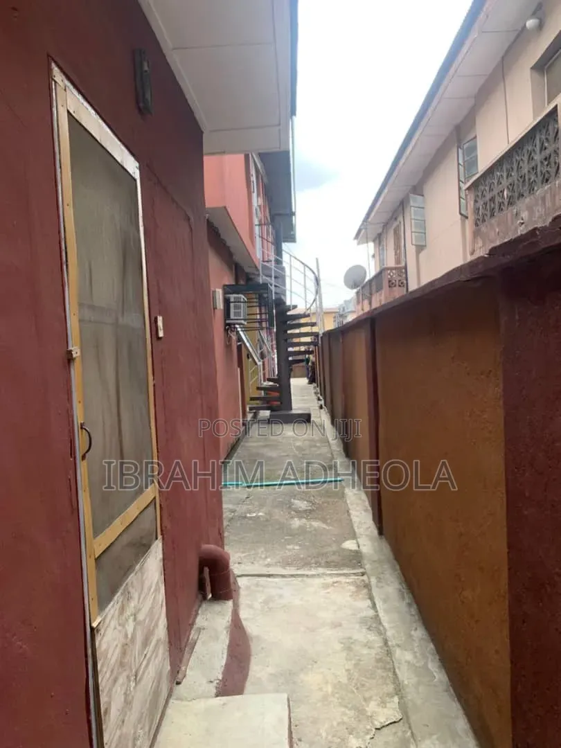 3bdrm Block of Flats in Allen for sale in Allen Avenue