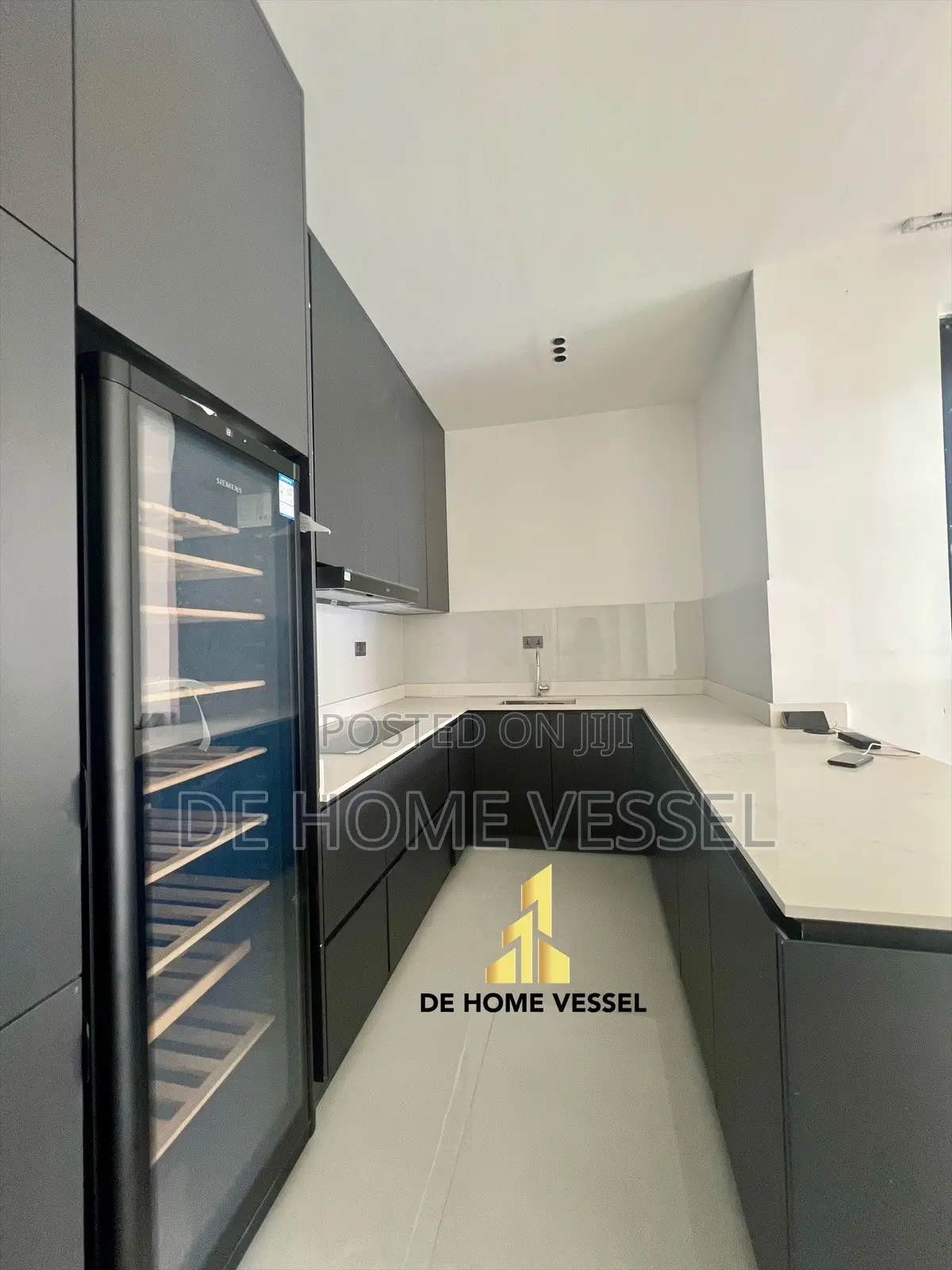 5bdrm Duplex in Banana Island for sale in Banana Island