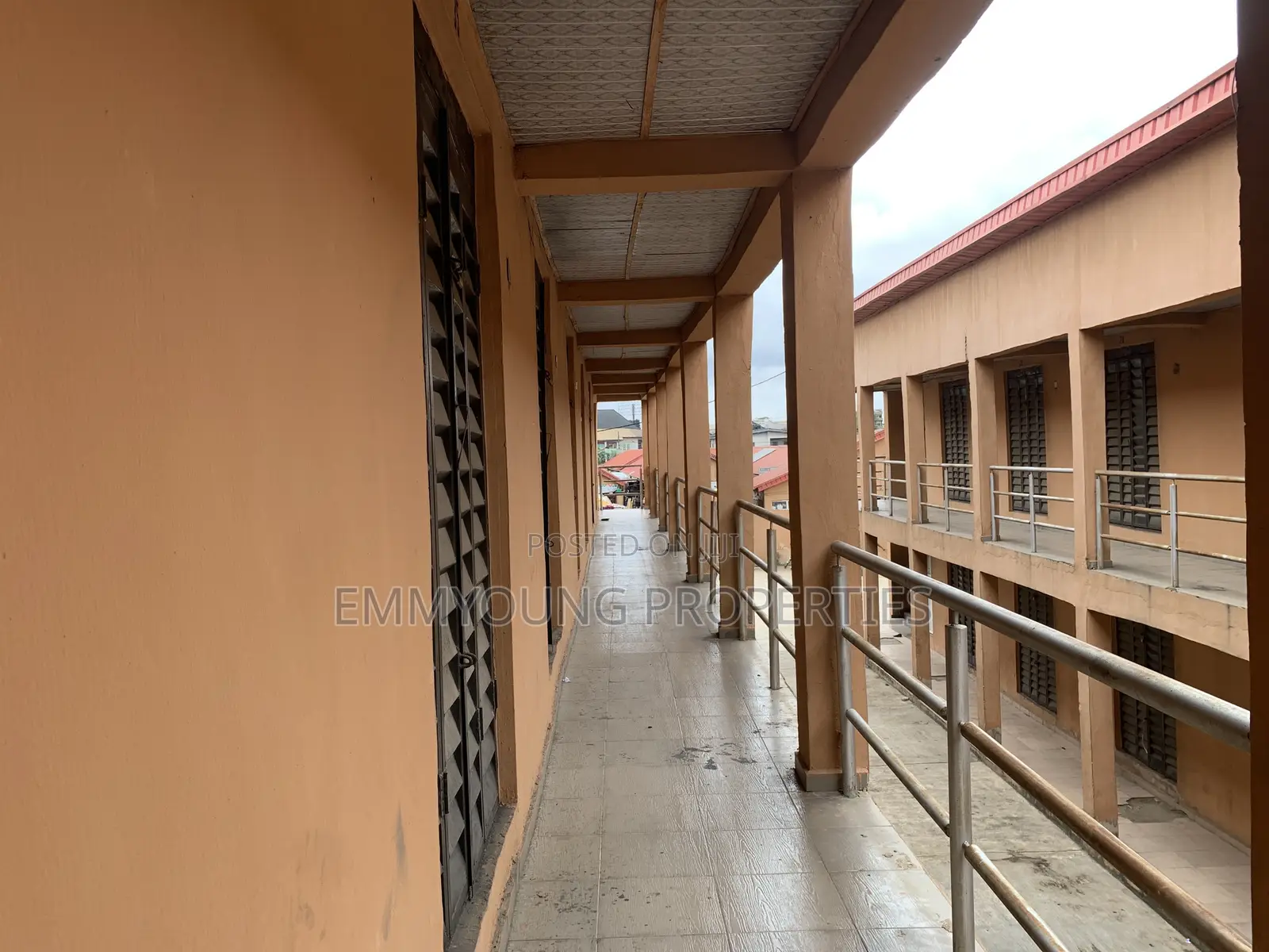 Office Space, Restaurant or Parking Store in Ketu-Ikosi