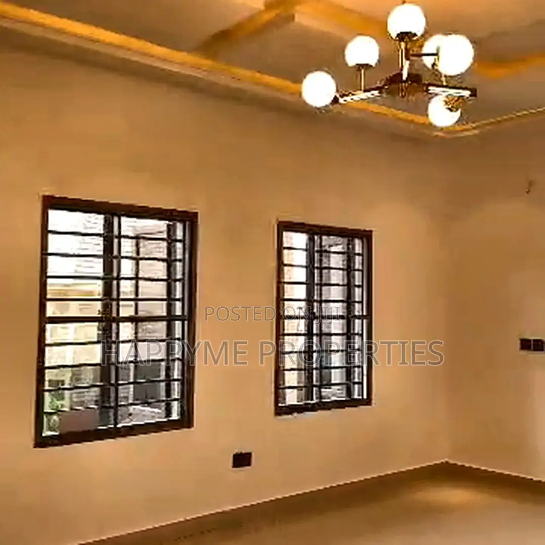 Furnished 4bdrm Duplex in FHA for sale in FHA