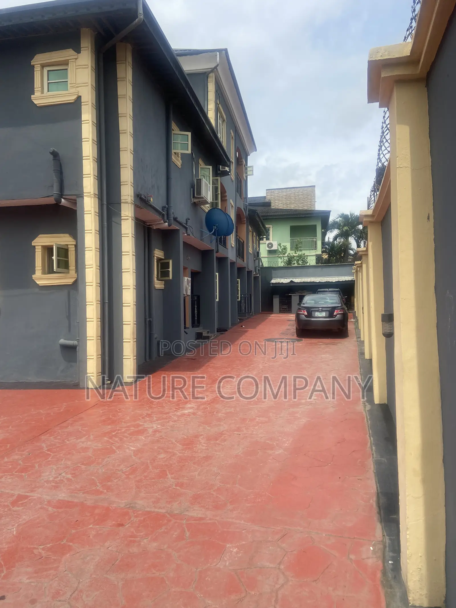 1bdrm Block of Flats in Akiode Close, Omole Phase 1 for sale in Omole Phase 1